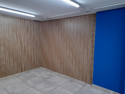 Dirección, horario, teléfono y opiniones de Andeco Pinturas y Reformas en A Coruña