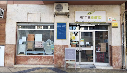 Dirección, horario, teléfono y opiniones de Artesano. Pintor Cocinas, Puertas, Baños en Málaga en Málaga