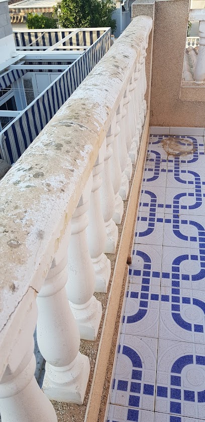 Dirección, horario, teléfono y opiniones de Iron Painters & Multiservice en Torrevieja