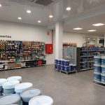 Dirección, horario, teléfono y opiniones de Pintures Valentine Cornellà en Cornellà de Llobregat