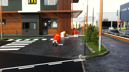 Dirección, horario, teléfono y opiniones de Santé Pintura y Decoración en A Coruña