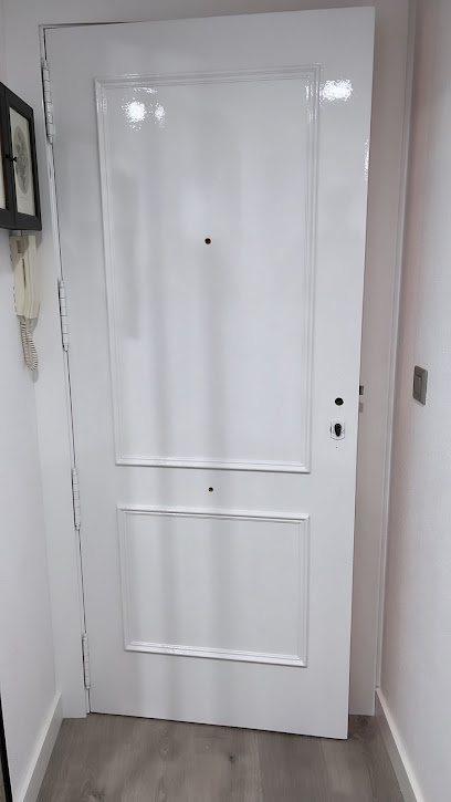 Dirección, horario, teléfono y opiniones de Valentí - Pintura, Decoración y Lacados en Torrevieja