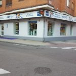 Dirección, horario, teléfono y opiniones de Tiendas Montó Pinturas (Calle Fuente el Sol) en Valladolid