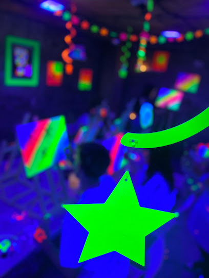 Dirección, horario, teléfono y opiniones de Neon Art I Vi en Vic